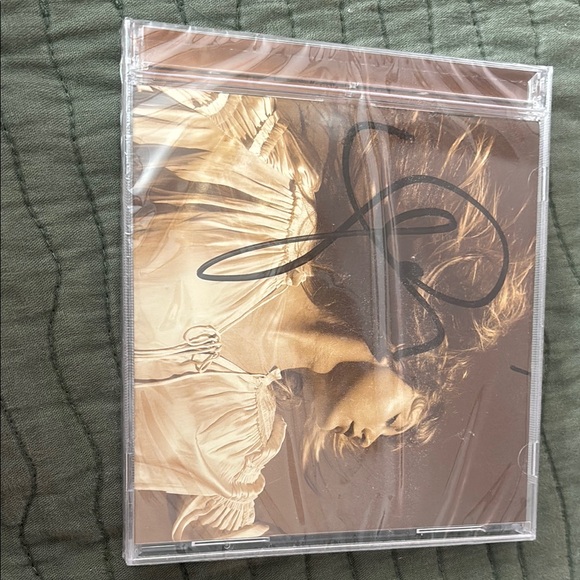 Fearless (Taylor’s Version) Signed CD Brand New in Plastic